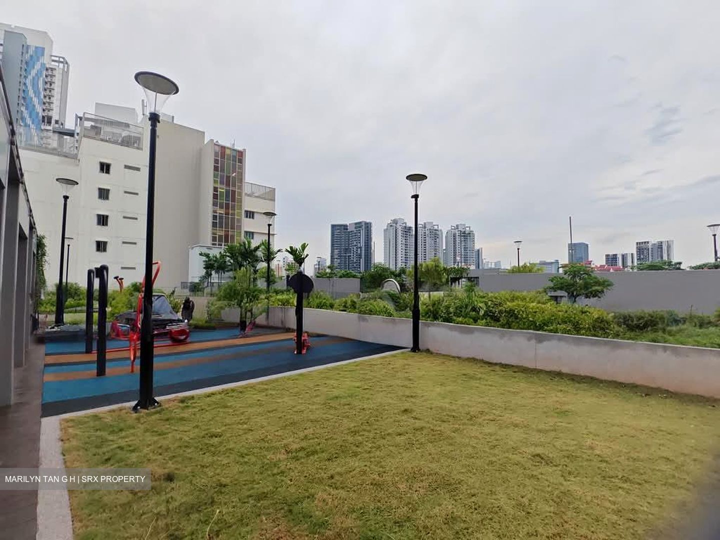 1953 (D8), Condominium #592827761